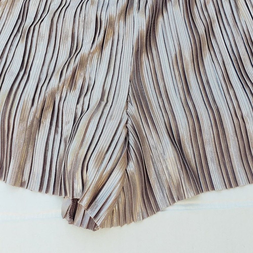 GUESS Off-Shoulder Pleated Emerson Romper sz S - Picture 7 of 9